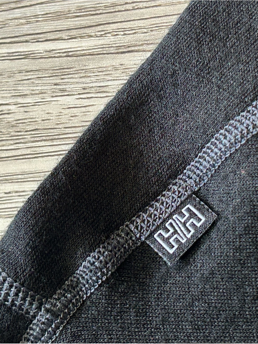 Helly Hansen Wool Blend Black Long Sleeve Warm Freeze 1/2 Zip Performance Top - Picture 5 of 11